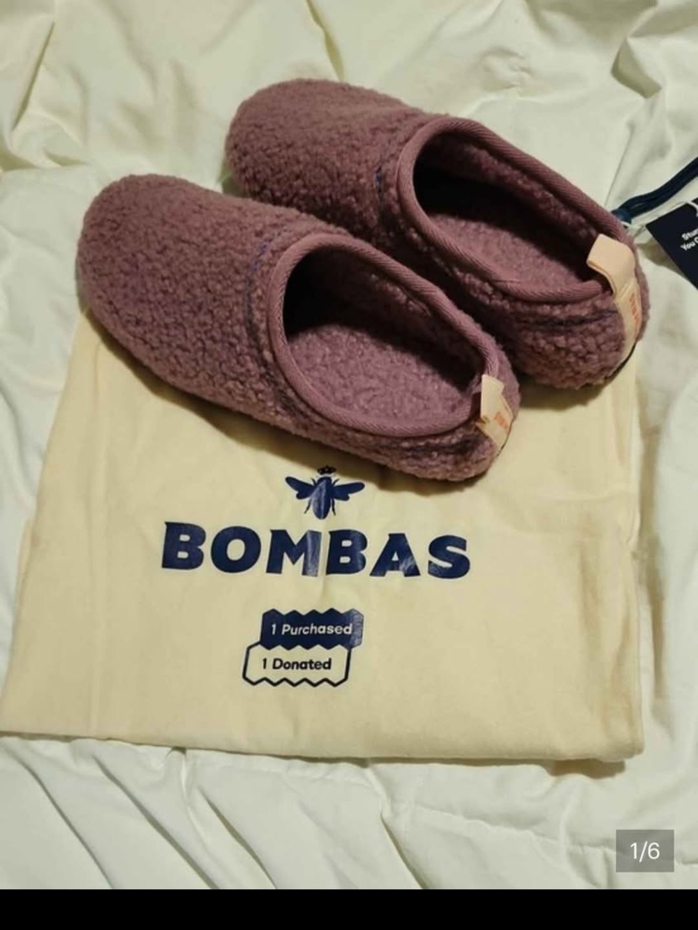 Bombas Sherpa Slip-On Slippers in Mauve with Cream Heel Tabs